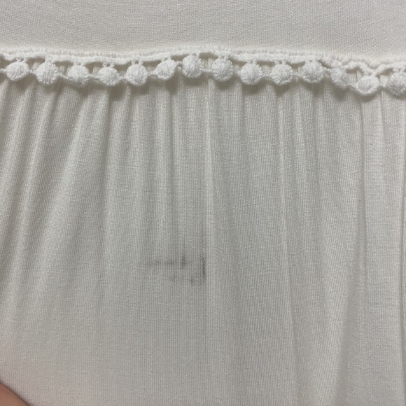 PinkBlush XL Ivory Maternity Dress - Picture 3 of 4